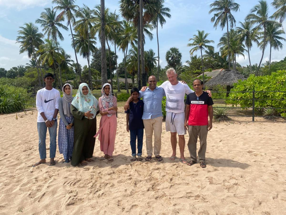 108 Palms Beach Resort Trincomalee Exterior photo